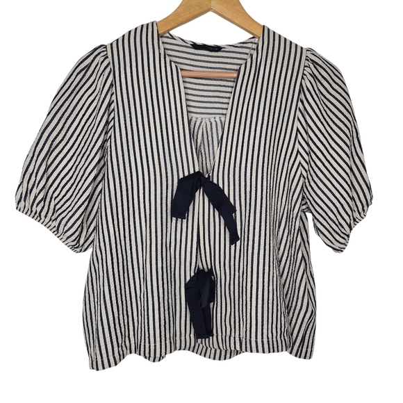 ZARA Womens Navy Striped Puff Sleeve Tie Bow Front Seersucker Blouse Medium - Picture 2 of 9